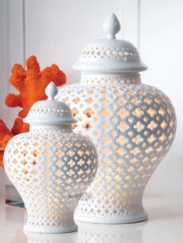 Бели ретро кухи керамични вази, бижута ръчна изработка