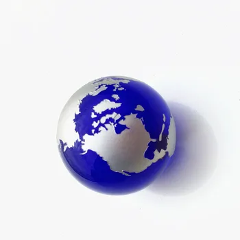 Красива 6-см синя сребърен модел на Земята с кристали на Фън шуй, стъклена топка, обхват, бижута, статуетка, аксесоари за украса на дома, подаръци